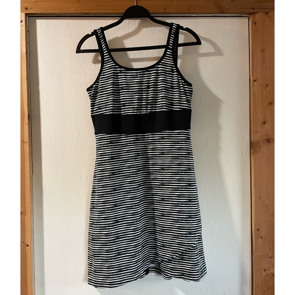 Title nine dress with built in bra and SwiftSnap at hem